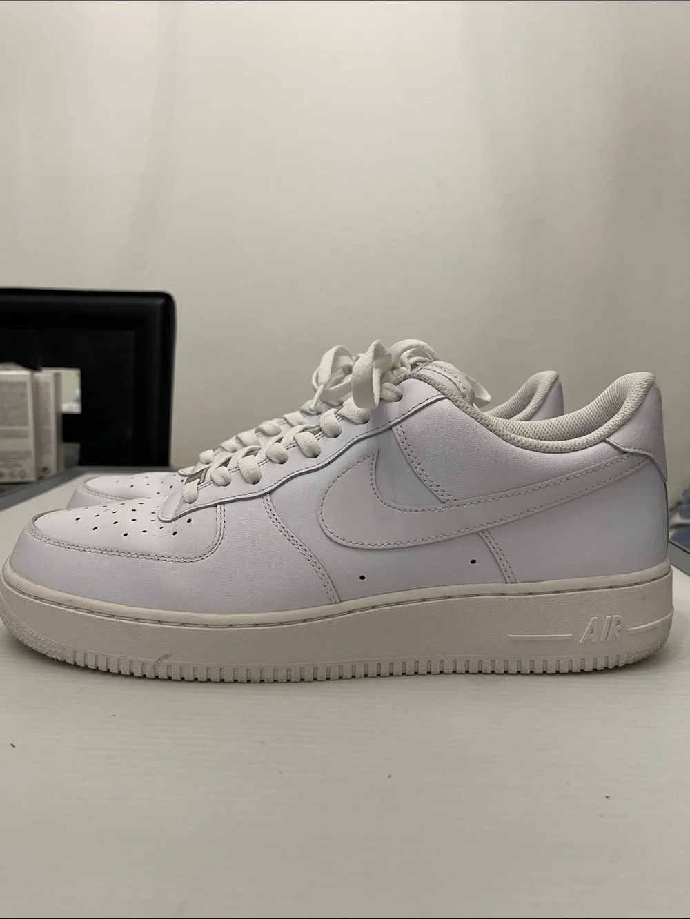 NIKE AIR FORCE 1 SNEAKERS MENS SIZE 13